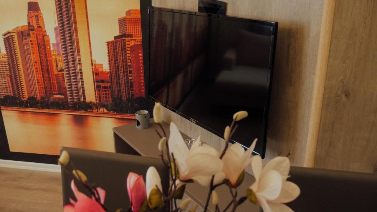Newly Renovated Apartment Tirana Bagian luar foto