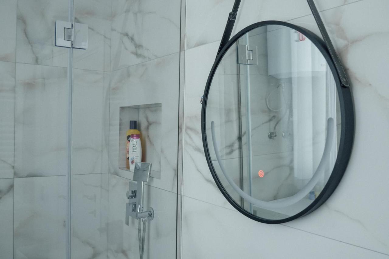 Newly Renovated Apartment Tirana Bagian luar foto