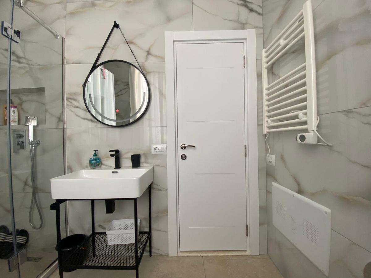 Newly Renovated Apartment Tirana Bagian luar foto